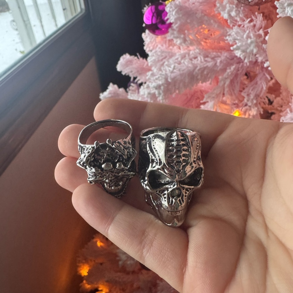 Silver Skull Rings - Picture 2 of 4